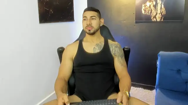 Snapshot of Joseph_Murray chatting on 11-08-25, 08:40 Joseph Murray online show from 11-08-25, 08:40