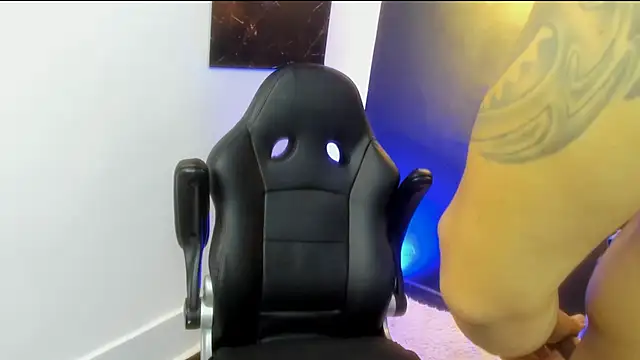 Snapshot of Joseph_Murray chatting on 11-13-25, 09:36 Joseph Murray online show from 11-13-25, 09:36