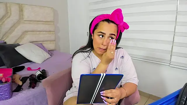  adahara queen online show from 09-10-25, 04:01