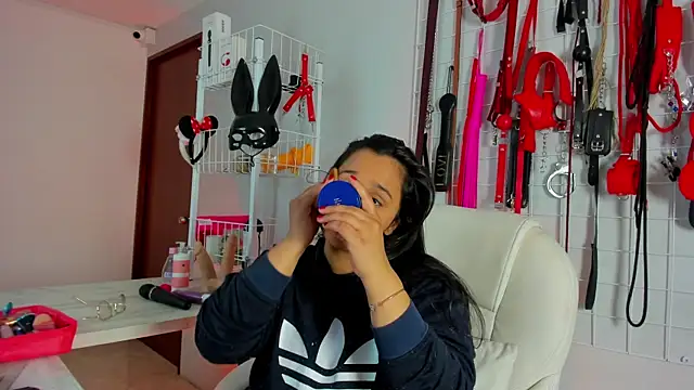  adahara queen online show from 11-19-25, 03:50