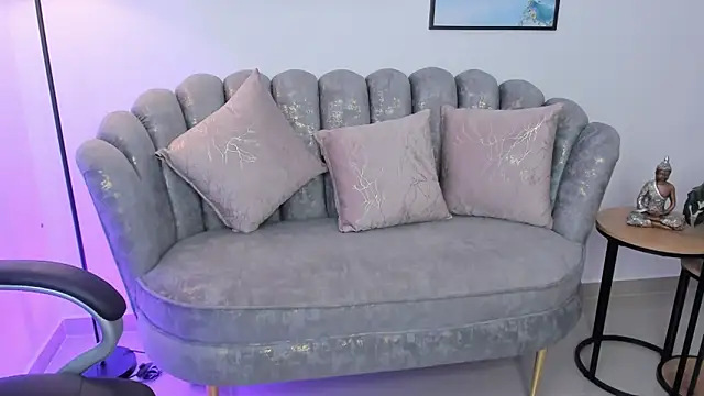 Snapshot of issi_loren chatting on 10-30-25, 07:25 issi loren online show from 10-30-25, 07:25