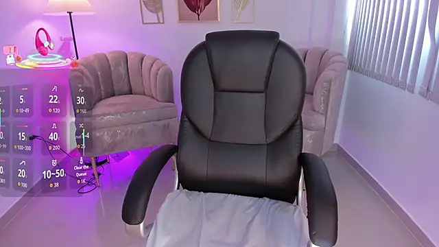 Snapshot of issi_loren chatting on 11-28-25, 02:20 issi loren online show from 11-28-25, 02:20