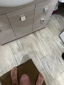 Snapshot of Pennellone98 chatting on 11-24-25, 05:56 Pennellone98 online show from 11-24-25, 05:56