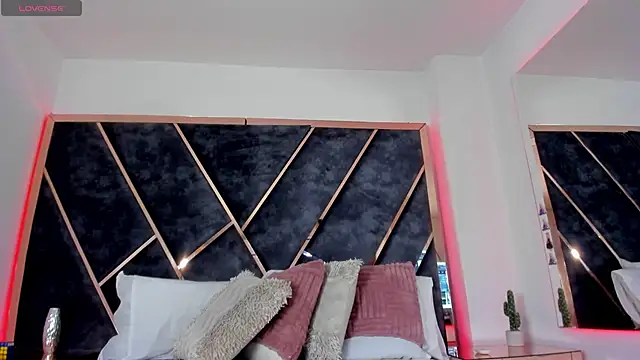 SusanaHenao online show from 01-12-26, 05:18