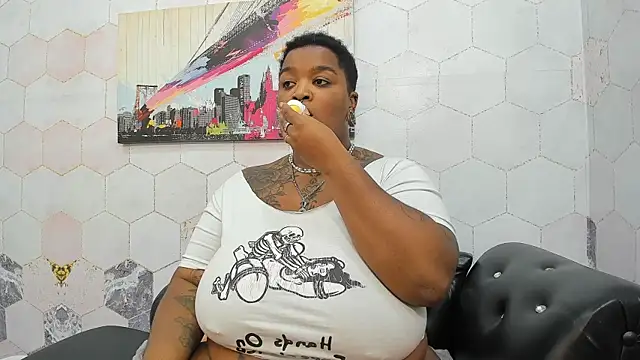 Anaa Fuentess online show from 04-24-26, 01:13