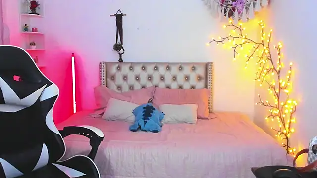 LenaStylesOA online show from 04-19-26, 10:56