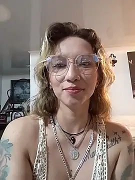 Snapshot of Licethf00x chatting on 11-14-25, 01:59 Licethf00x online show from 11-14-25, 01:59