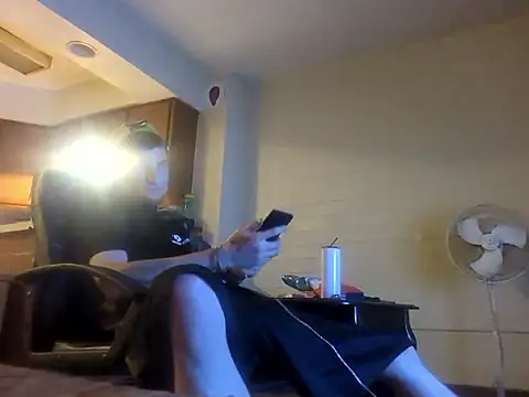 jizzyglizzy92 online show from 04-24-26, 07:00