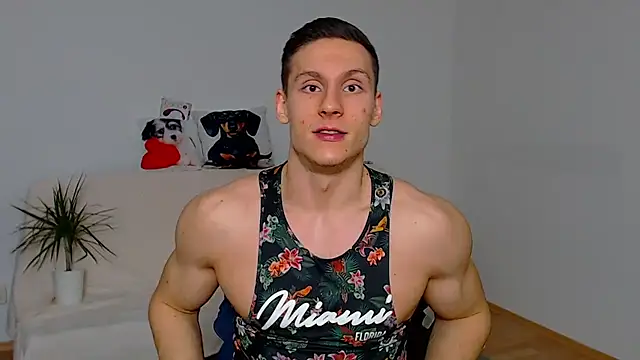 Snapshot of ZeinMiracles chatting on 11-08-25, 10:52 ZeinMiracles online show from 11-08-25, 10:52