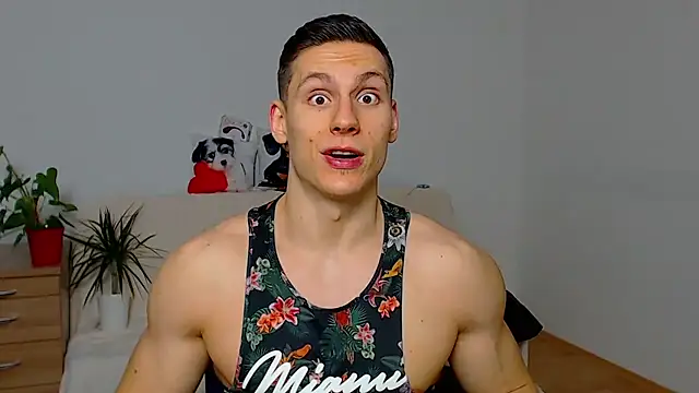 Snapshot of ZeinMiracles chatting on 11-22-25, 07:13 ZeinMiracles online show from 11-22-25, 07:13