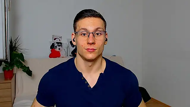 Snapshot of ZeinMiracles chatting on 11-26-25, 08:21 ZeinMiracles online show from 11-26-25, 08:21