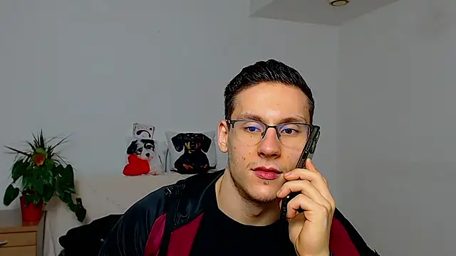 Snapshot of ZeinMiracles chatting on 12-04-25, 07:11 ZeinMiracles online show from 12-04-25, 07:11