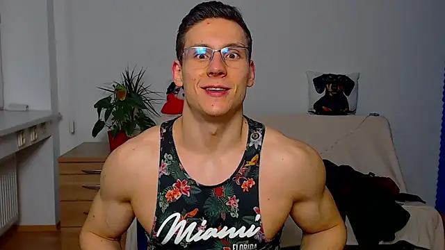 Snapshot of ZeinMiracles chatting on 12-14-25, 11:31 ZeinMiracles online show from 12-14-25, 11:31