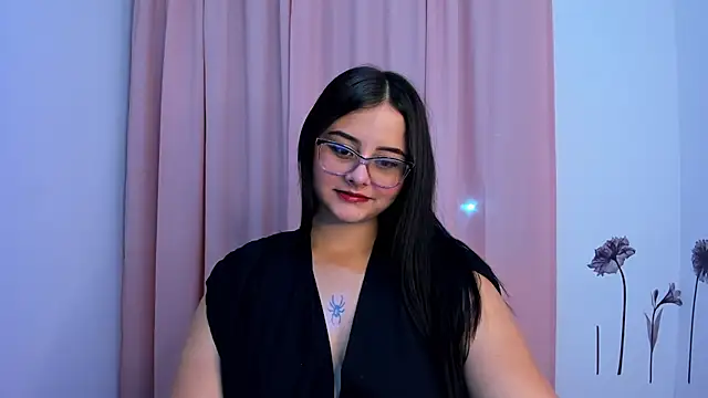Snapshot of val_ferrer chatting on 09-14-25, 02:22 val ferrer online show from 09-14-25, 02:22