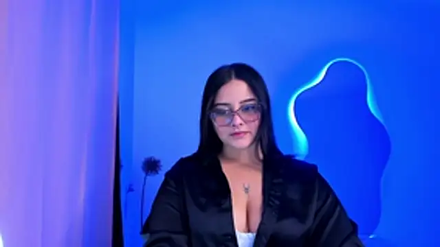 Snapshot of val_ferrer chatting on 10-07-25, 02:53 val ferrer online show from 10-07-25, 02:53