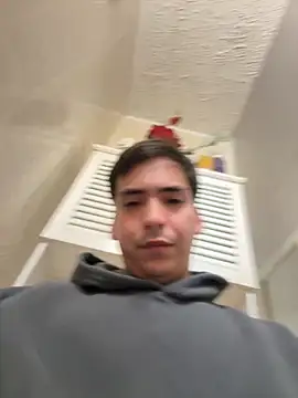 Snapshot of M1000DDddd chatting on 11-04-25, 08:30 M1000DDddd online show from 11-04-25, 08:30