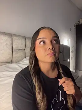 AnnyLopezzz  online show from 04-11-26, 08:18