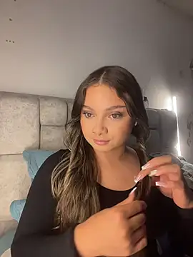 AnnyLopezzz  online show from 04-22-26, 06:27