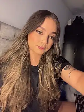 AnnyLopezzz  online show from 04-24-26, 05:32