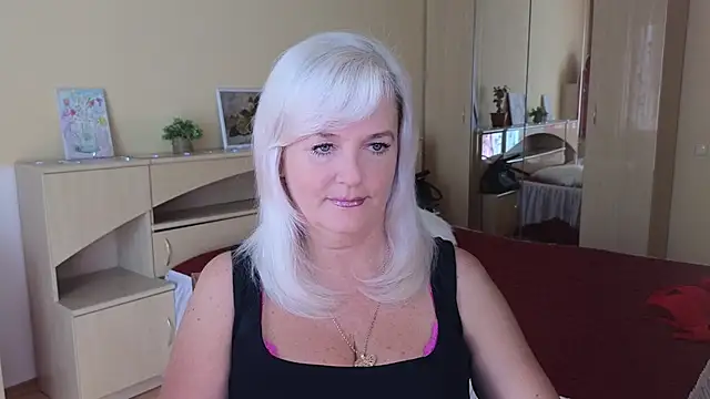 Snapshot of Vina_Vision chatting on 09-26-25, 10:08 Vina Vision online show from 09-26-25, 10:08