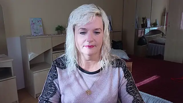 Snapshot of Vina_Vision chatting on 10-09-25, 11:08 Vina Vision online show from 10-09-25, 11:08