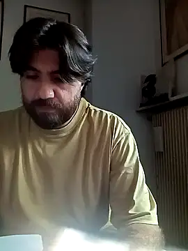 Snapshot of Mat_85VE chatting on 07-31-26, 02:49 Mat 85VE online show from 07-31-26, 02:49