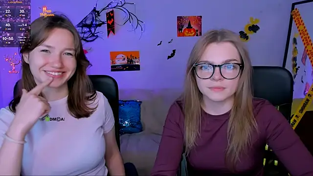 Snapshot of veronica_bubble chatting on 10-28-25, 08:22 veronica bubble online show from 10-28-25, 08:22