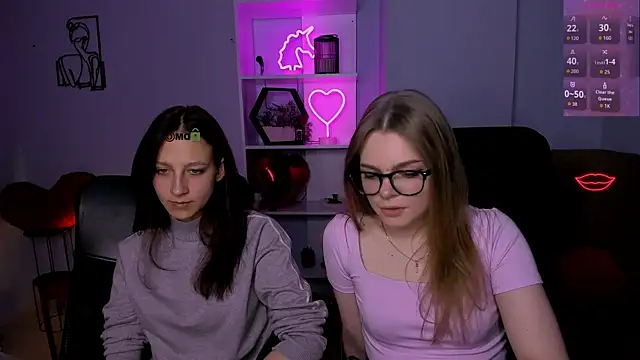 Snapshot of veronica_bubble chatting on 11-25-25, 08:31 veronica bubble online show from 11-25-25, 08:31