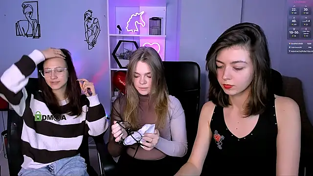 Snapshot of veronica_bubble chatting on 12-05-25, 08:27 veronica bubble online show from 12-05-25, 08:27