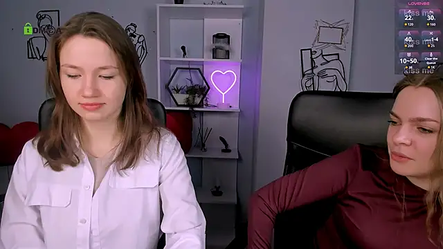 Snapshot of veronica_bubble chatting on 01-17-26, 08:23 veronica bubble online show from 01-17-26, 08:23