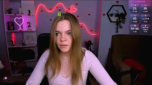 Snapshot of veronica_bubble chatting on 03-24-26, 01:43 veronica bubble online show from 03-24-26, 01:43