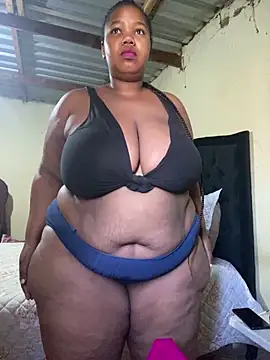 Curvycandy95 online show from 06-10-26, 07:07
