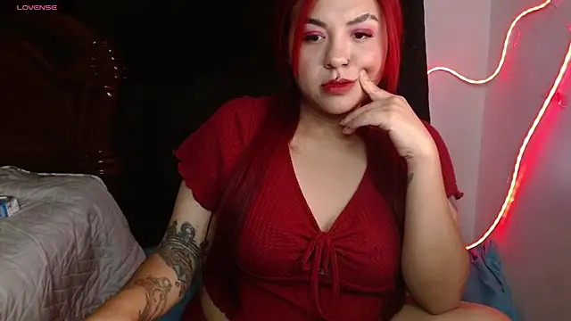 Snapshot of aria-dark chatting on 09-23-25, 02:47 aria-dark online show from 09-23-25, 02:47