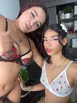 Snapshot of NaughtyNinnaXXX chatting on 12-15-25, 10:36 NaughtyNinnaXXX online show from 12-15-25, 10:36