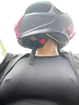 AlannaEvons online show from 10-16-25, 04:19