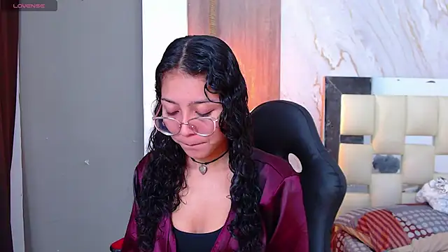 Snapshot of honeymoon_12 chatting on 07-23-26, 07:28 honeymoon 12 online show from 07-23-26, 07:28