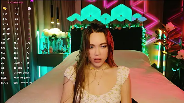 MimiFors online show from 10-12-25, 03:44