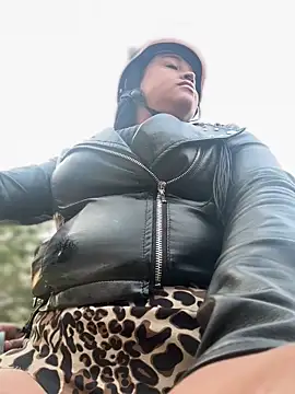 -Mia1 online show from 03-25-26, 12:00