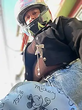 -Mia1 online show from 04-26-26, 12:36