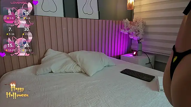 Snapshot of Maraia_Ford chatting on 10-28-25, 10:34 Maraia Ford online show from 10-28-25, 10:34