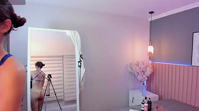 Snapshot of Maraia_Ford chatting on 11-19-25, 08:20 Maraia Ford online show from 11-19-25, 08:20