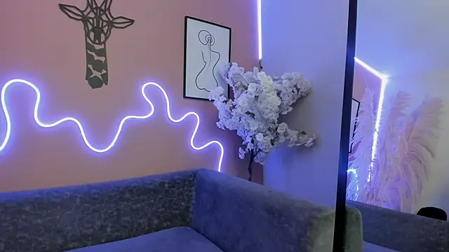 Snapshot of Maraia_Ford chatting on 11-24-25, 08:19 Maraia Ford online show from 11-24-25, 08:19