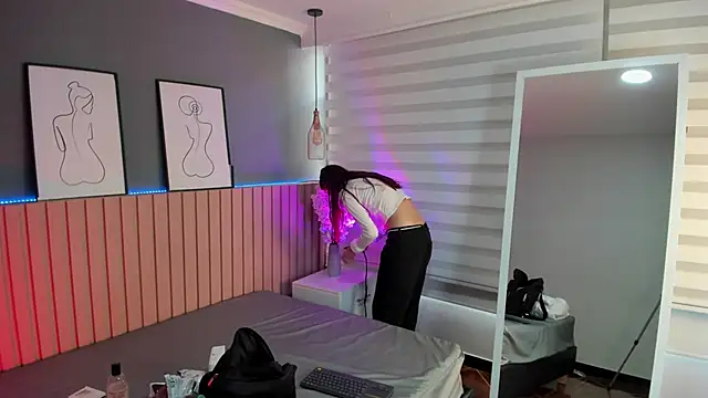 Snapshot of Maraia_Ford chatting on 12-03-25, 08:07 Maraia Ford online show from 12-03-25, 08:07