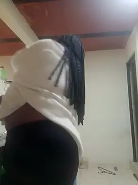 isabella brown1 online show from 01-12-26, 01:00