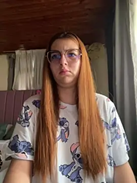 CoraVibes online show from 05-22-26, 12:00