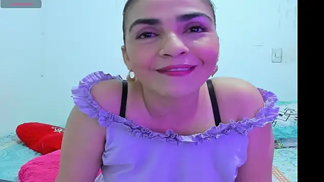 Snapshot of woman_rosse chatting on 09-19-25, 11:27 woman rosse online show from 09-19-25, 11:27