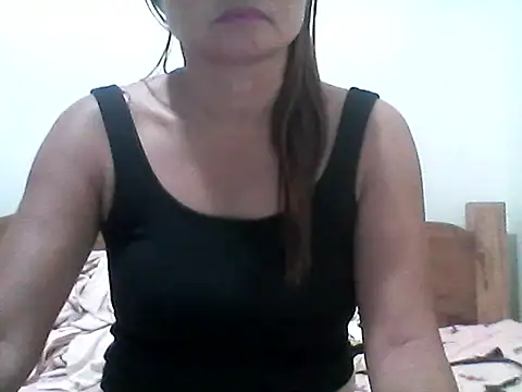 nathalie0045 online show from 04-12-26, 11:32