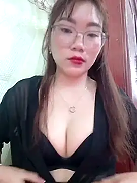 Snapshot of MyMy08 chatting on 12-22-25, 02:30 MyMy08 online show from 12-22-25, 02:30