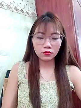 Snapshot of MyMy08 chatting on 01-08-26, 04:04 MyMy08 online show from 01-08-26, 04:04