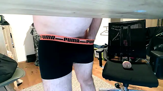 michaelm1983 online show from 11-17-25, 08:09